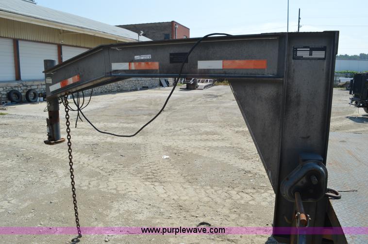 image for item AX9412 1998 Neal Manufacturing equipment trailer