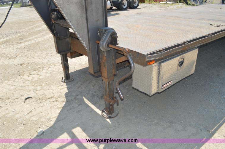 image for item AX9412 1998 Neal Manufacturing equipment trailer