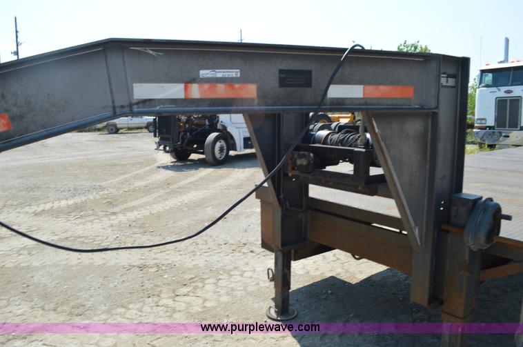 image for item AX9412 1998 Neal Manufacturing equipment trailer