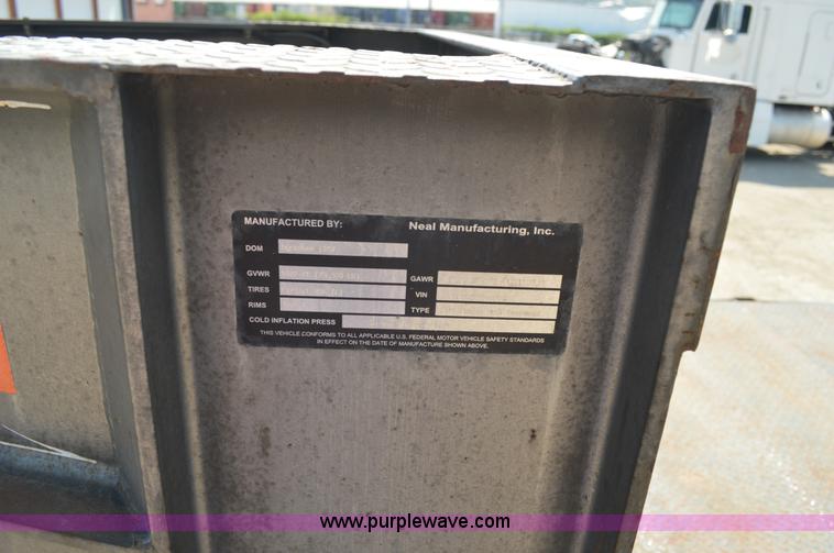 image for item AX9412 1998 Neal Manufacturing equipment trailer