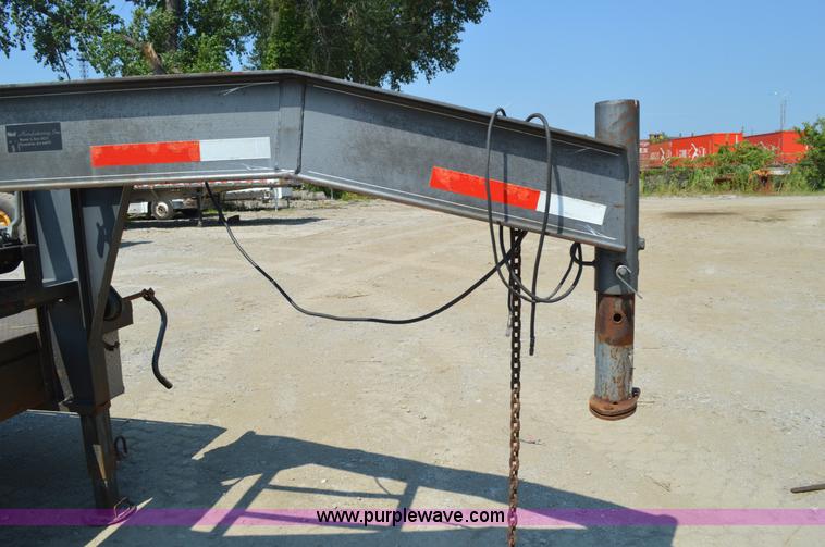 image for item AX9412 1998 Neal Manufacturing equipment trailer