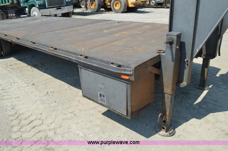 image for item AX9412 1998 Neal Manufacturing equipment trailer