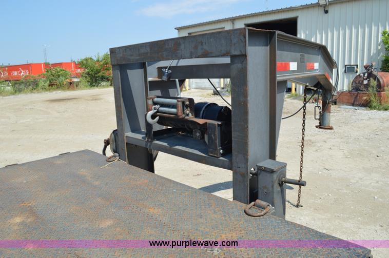 image for item AX9412 1998 Neal Manufacturing equipment trailer