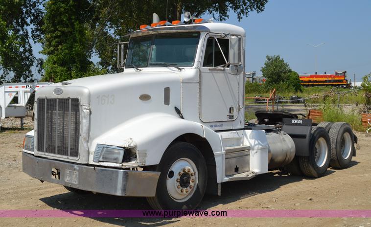 image for item AX9413 1999 Peterbilt 377 semi truck