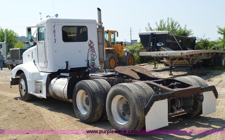 image for item AX9413 1999 Peterbilt 377 semi truck