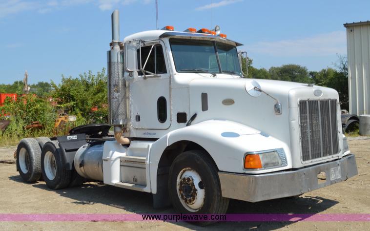 image for item AX9413 1999 Peterbilt 377 semi truck