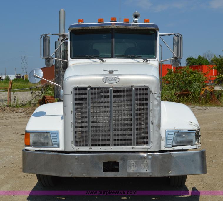image for item AX9413 1999 Peterbilt 377 semi truck