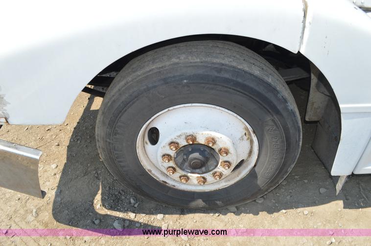 image for item AX9413 1999 Peterbilt 377 semi truck