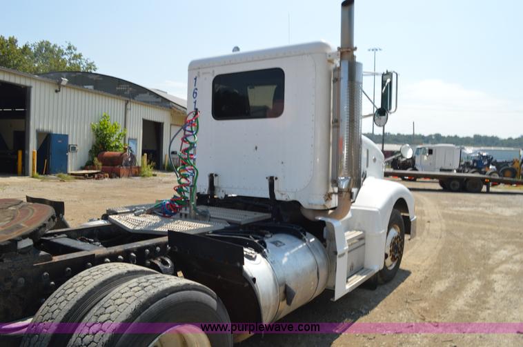 image for item AX9413 1999 Peterbilt 377 semi truck