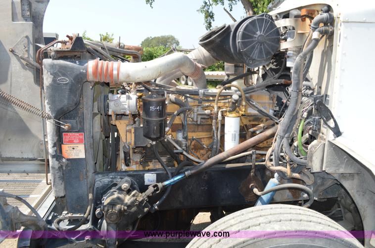 image for item AX9413 1999 Peterbilt 377 semi truck