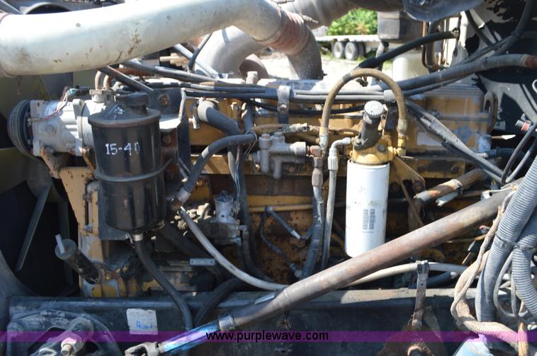 image for item AX9413 1999 Peterbilt 377 semi truck