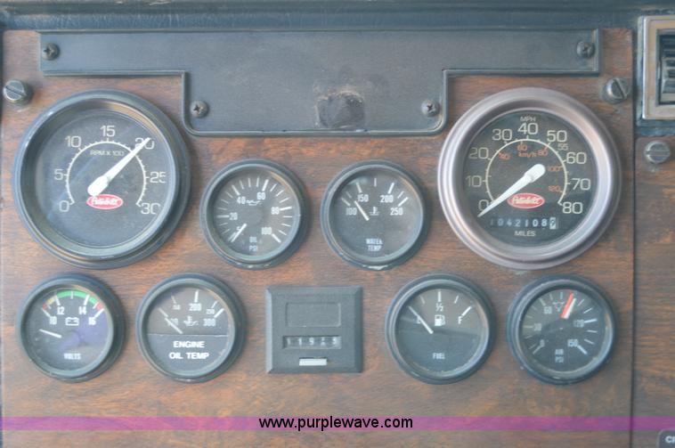 image for item AX9413 1999 Peterbilt 377 semi truck