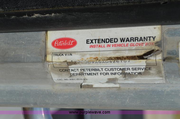 image for item AX9413 1999 Peterbilt 377 semi truck