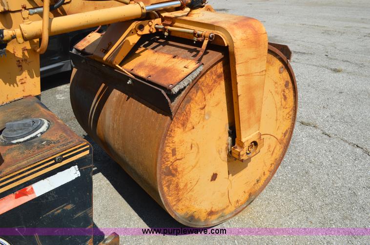 image for item AX9414 Hyster C350C double drum roller