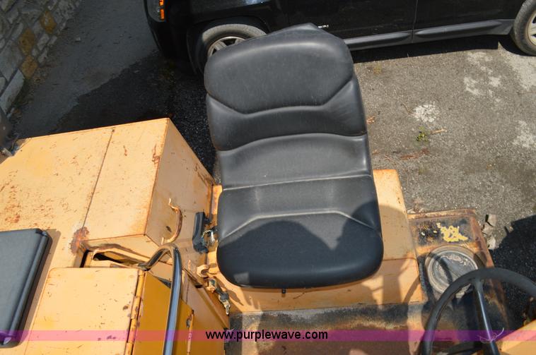 image for item AX9414 Hyster C350C double drum roller