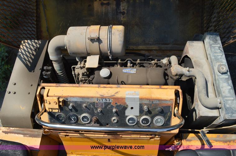 image for item AX9414 Hyster C350C double drum roller