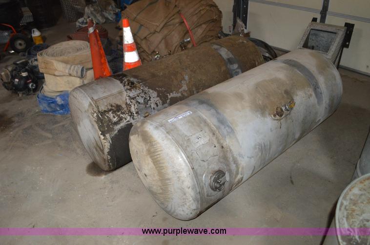 image for item AX9417 (2) fuel tanks
