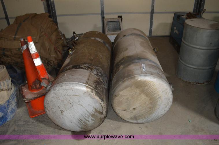 image for item AX9417 (2) fuel tanks