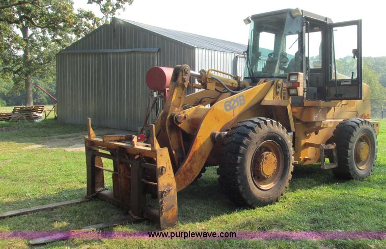 image for item AY9756 1998 Case 621B wheel loader