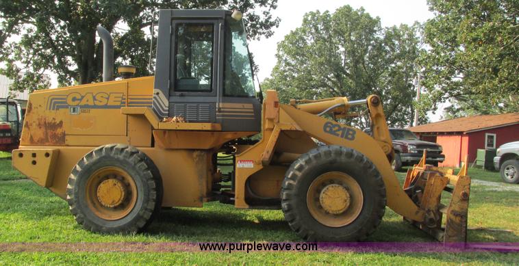 image for item AY9756 1998 Case 621B wheel loader