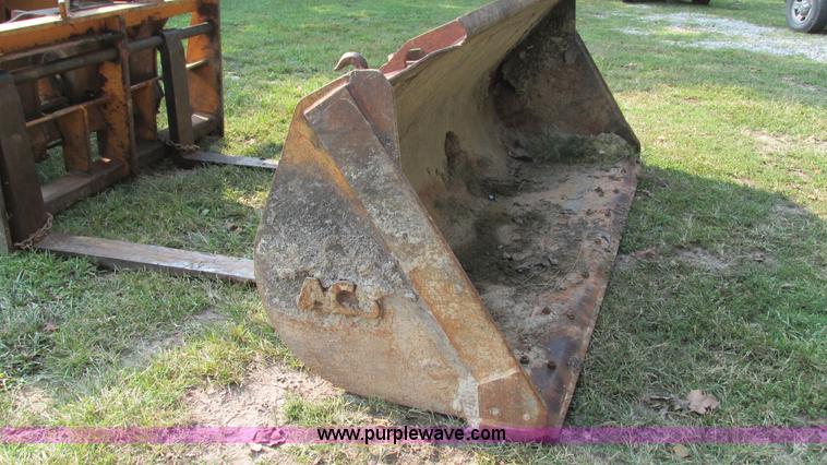 image for item AY9756 1998 Case 621B wheel loader