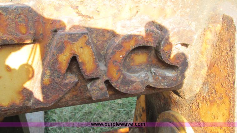 image for item AY9756 1998 Case 621B wheel loader