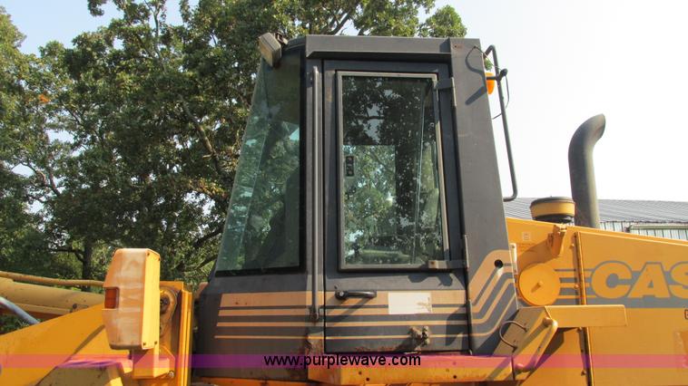 image for item AY9756 1998 Case 621B wheel loader