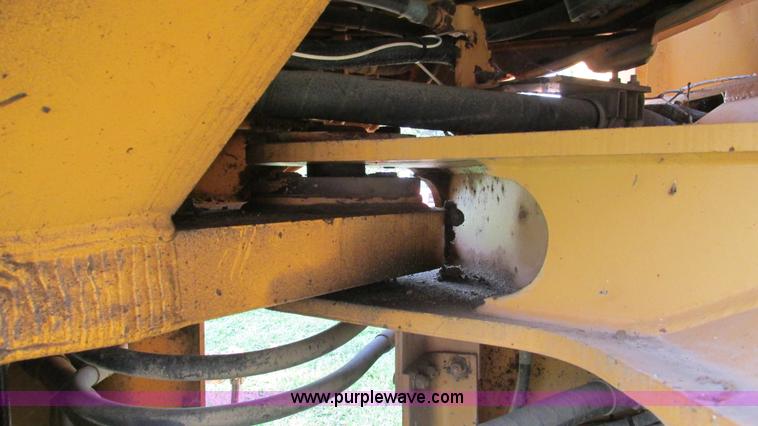 image for item AY9756 1998 Case 621B wheel loader