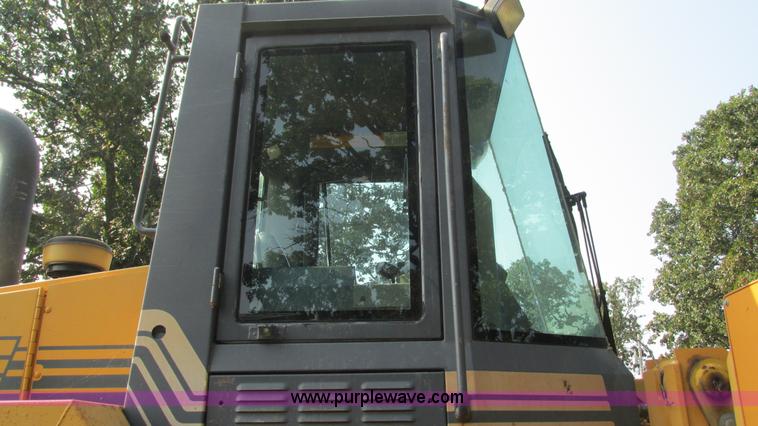 image for item AY9756 1998 Case 621B wheel loader