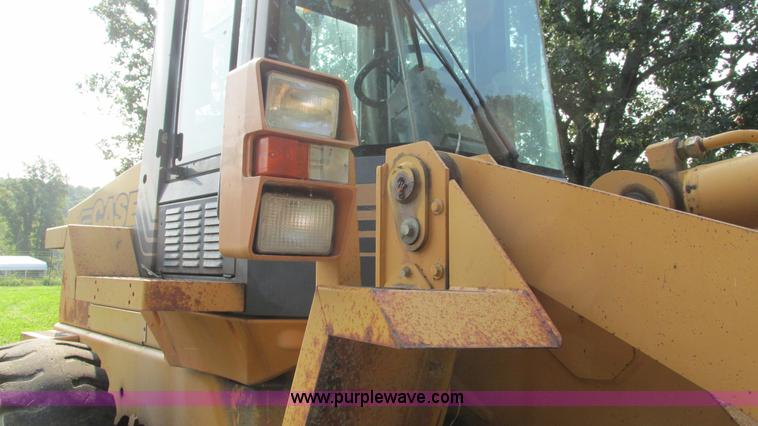 image for item AY9756 1998 Case 621B wheel loader