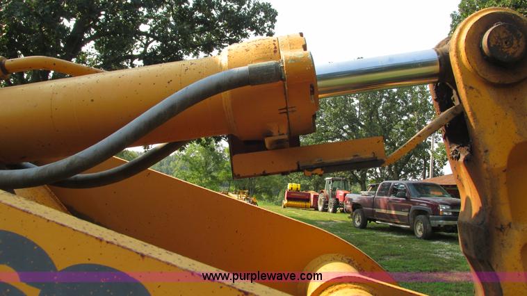 image for item AY9756 1998 Case 621B wheel loader