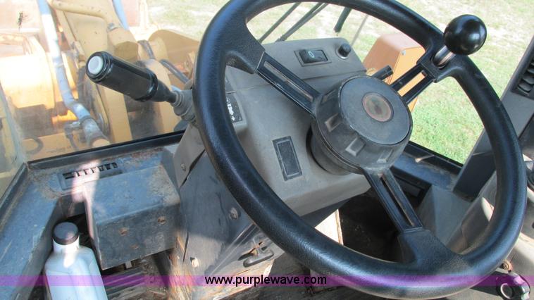 image for item AY9756 1998 Case 621B wheel loader