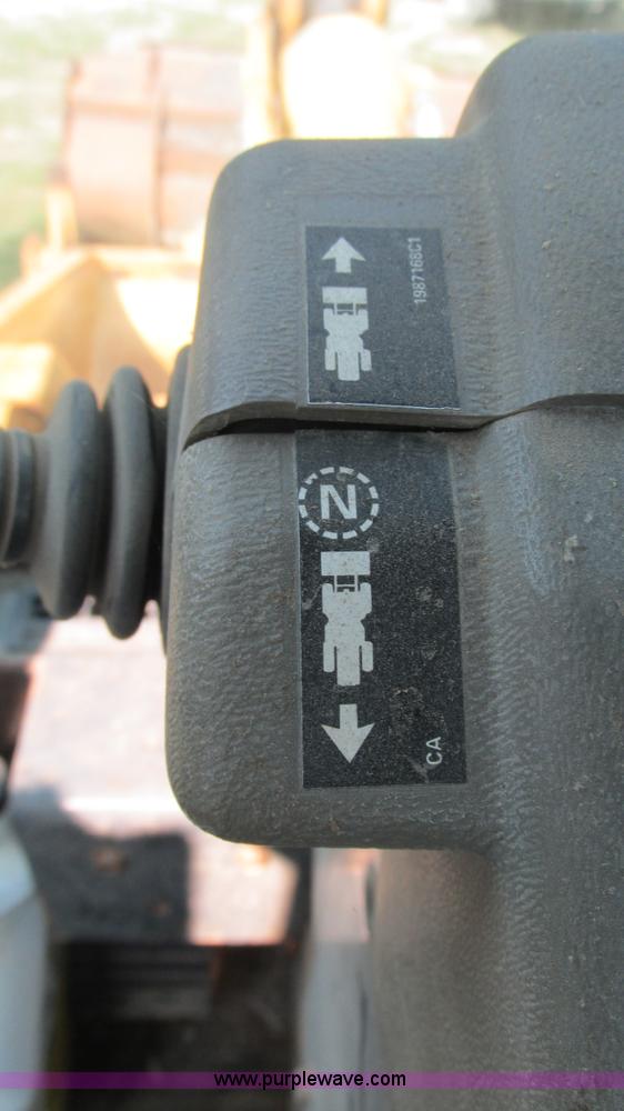 image for item AY9756 1998 Case 621B wheel loader