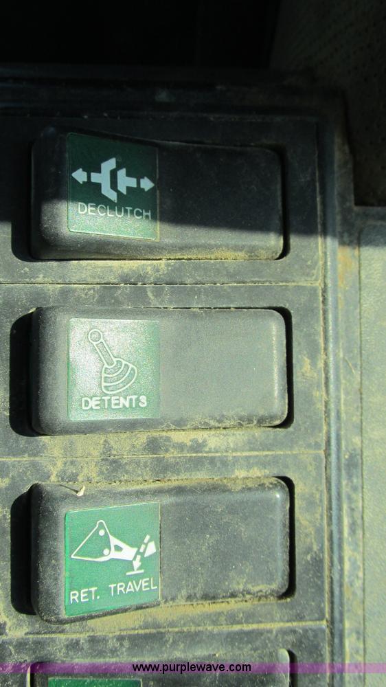 image for item AY9756 1998 Case 621B wheel loader