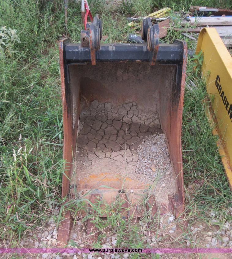 image for item BB9237 Bobcat excavator bucket