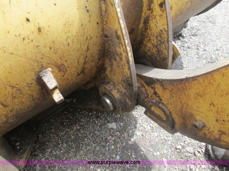 image for item BS9156 2001 Caterpillar 953C track loader