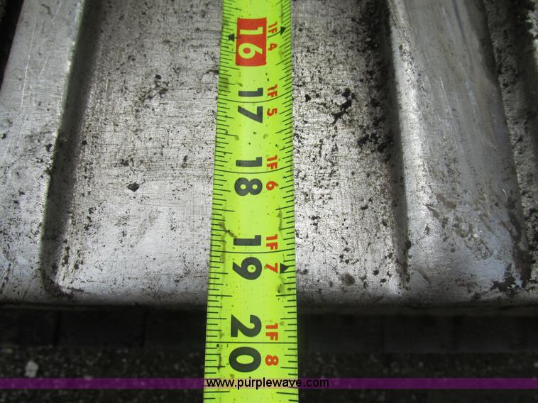 image for item BS9156 2001 Caterpillar 953C track loader