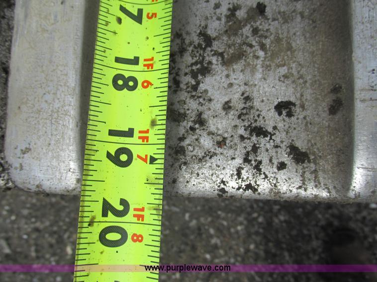 image for item BS9156 2001 Caterpillar 953C track loader