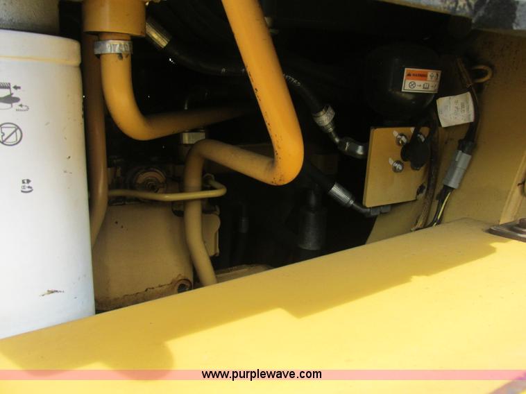 image for item BS9156 2001 Caterpillar 953C track loader