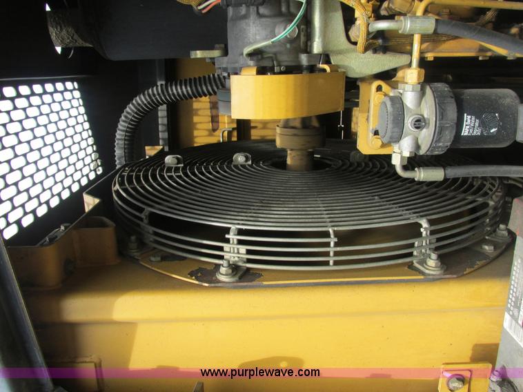 image for item BS9156 2001 Caterpillar 953C track loader