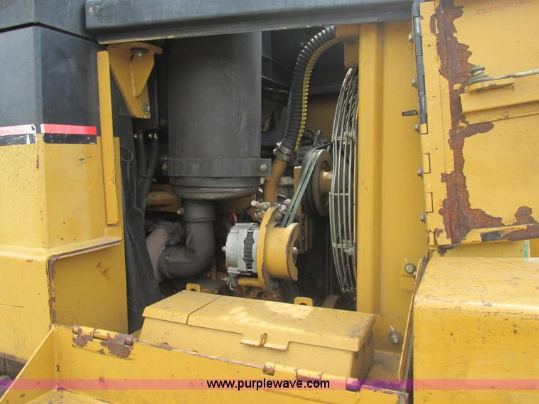 image for item BS9156 2001 Caterpillar 953C track loader