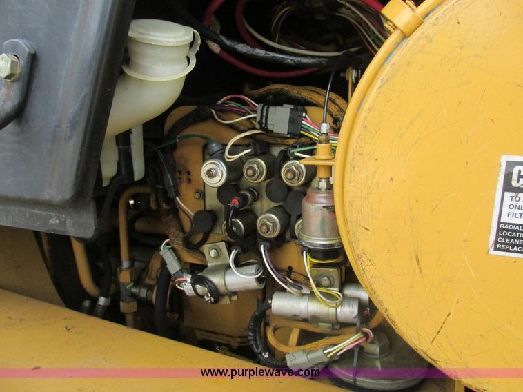image for item BS9156 2001 Caterpillar 953C track loader