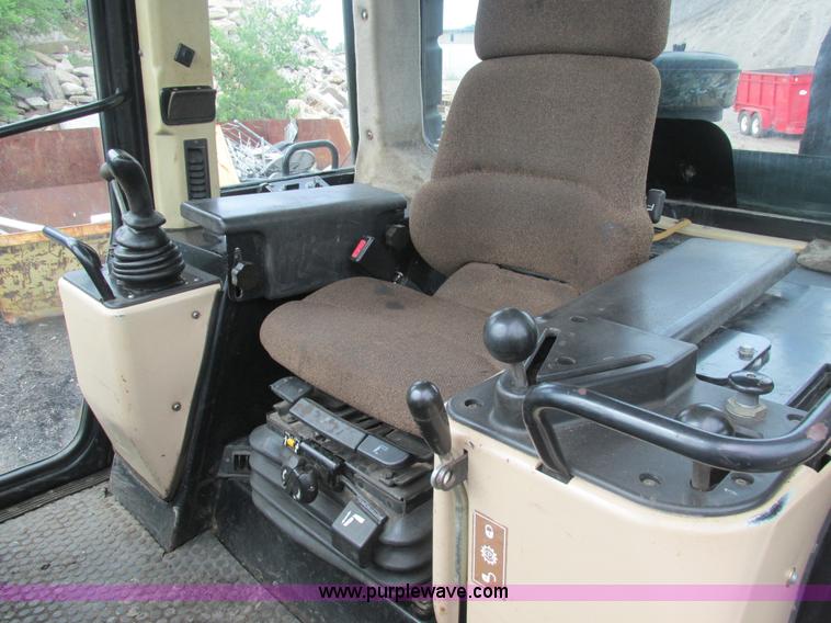 image for item BS9156 2001 Caterpillar 953C track loader