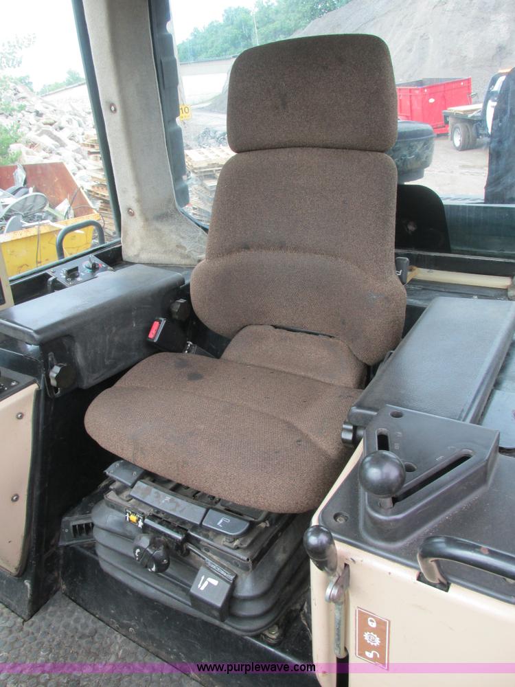 image for item BS9156 2001 Caterpillar 953C track loader