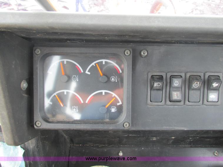 image for item BS9156 2001 Caterpillar 953C track loader