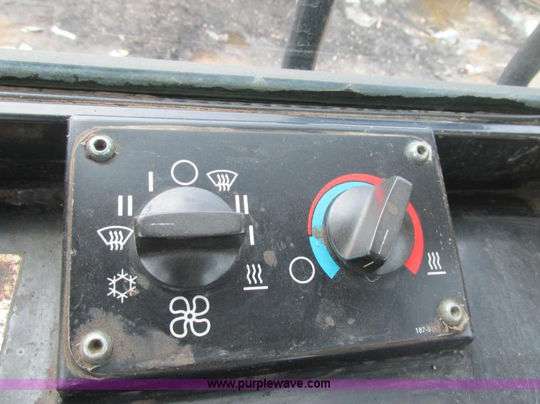 image for item BS9156 2001 Caterpillar 953C track loader