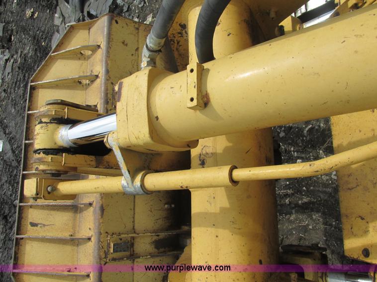 image for item BS9156 2001 Caterpillar 953C track loader