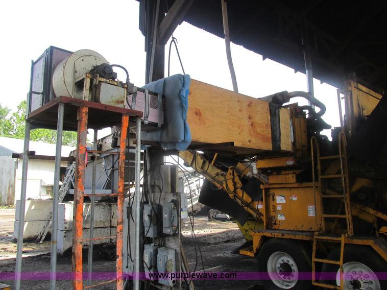 1998 Beast Bandit 3680 grinder/recycler in St. Louis, MO | Item BS9157