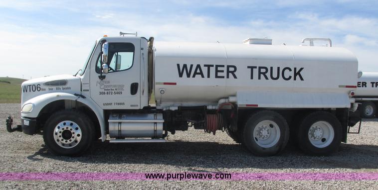 image for item H1178 2006 Freightliner Business Class M2 water truck