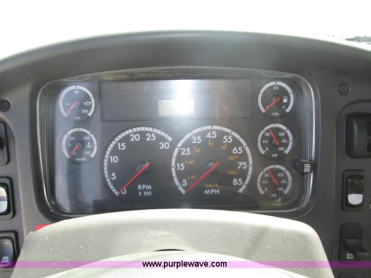 image for item H1178 2006 Freightliner Business Class M2 water truck